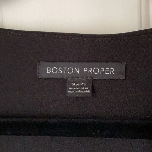 NWT- BOSTON PROPER - Slim & Shaped Ruched Top - Picture 2 of 5